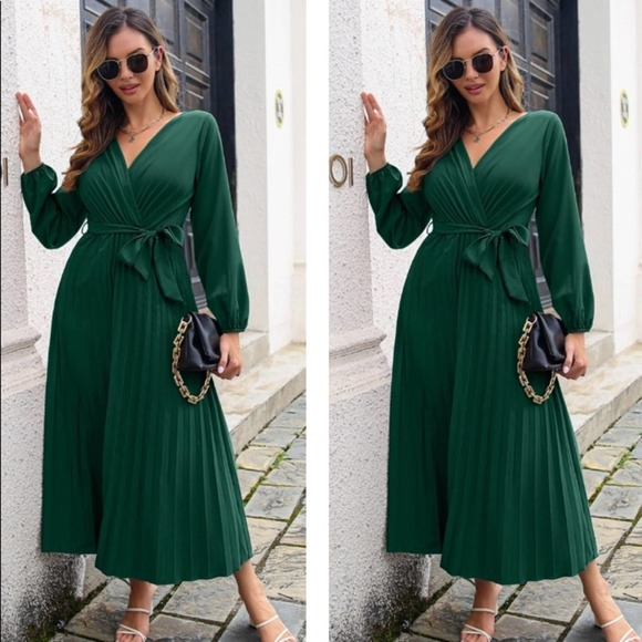 Firefly Lane Boutique1 Dresses & Skirts - Green Pleated Long Sleeve Surplice Maxi Dress